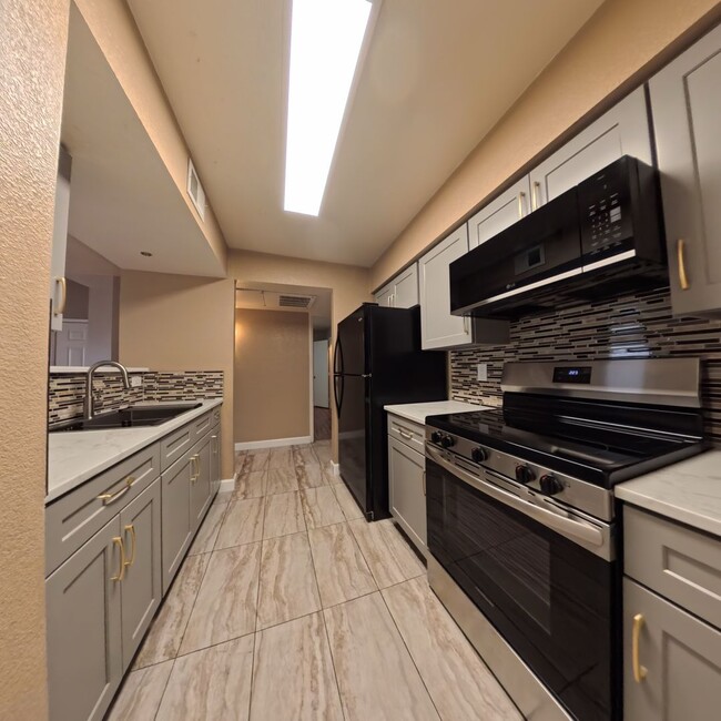 Foto del edificio - 8101 W Flamingo Rd