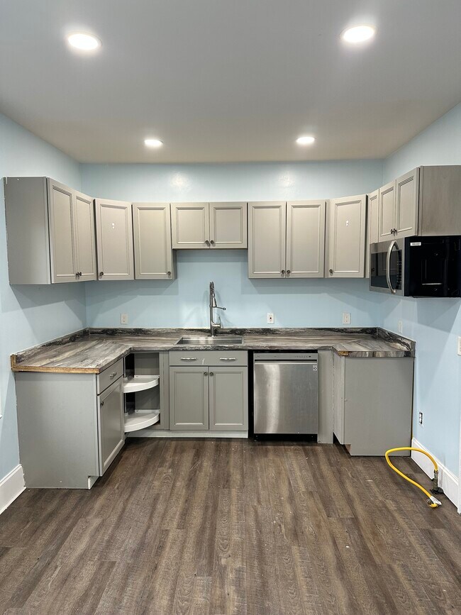 Foto del edificio - 270 Dewitt St