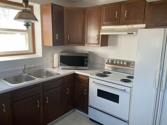 Building Photo - 4008 White Bear Ave N