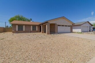 Building Photo - 3002 S Mollera