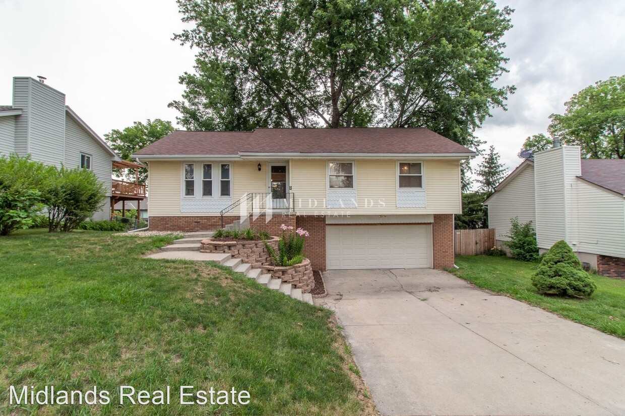 Primary Photo - 3 br, 2.5 bath House - 2112 Lucille Drive