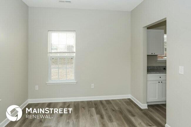 Foto del edificio - 823 Winthrop Ln