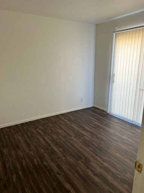Foto del edificio - 5316 Redberry St