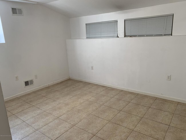 Building Photo - 475 Father Capodanno Blvd