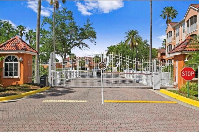 Foto del edificio - 5000 Culbreath Key Way