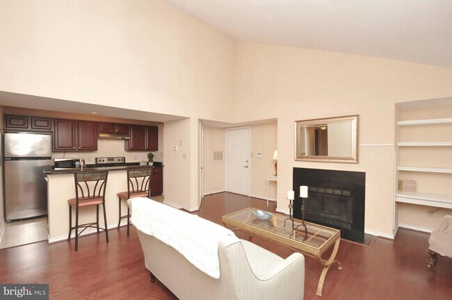 Building Photo - 12159 Penderview Terrace