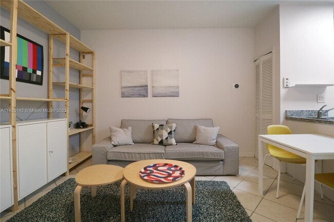 Foto del edificio - 2734 Bird Ave