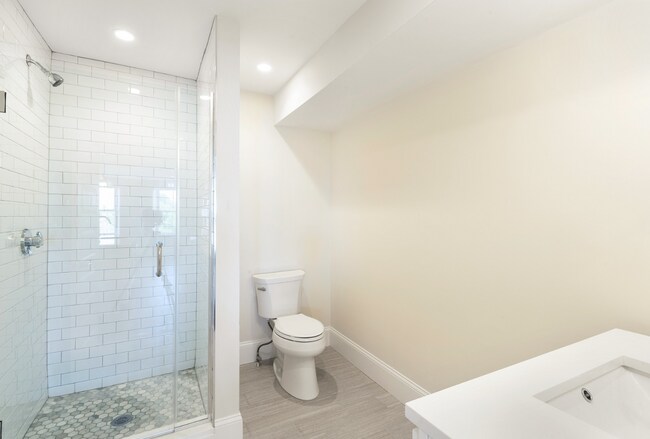 Building Photo - 1902 Washington St