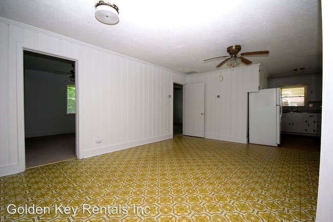 Foto del edificio - 3 br, 2 bath House - 100 E. Main St.