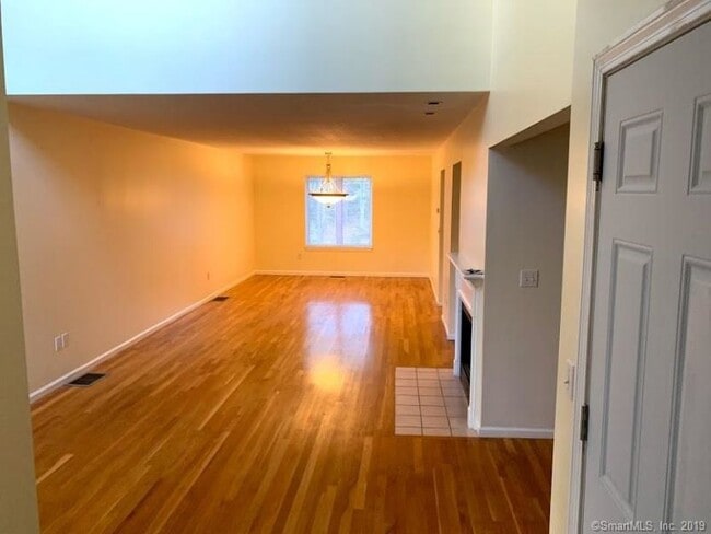 Dining Room - 282 Castlewood Dr