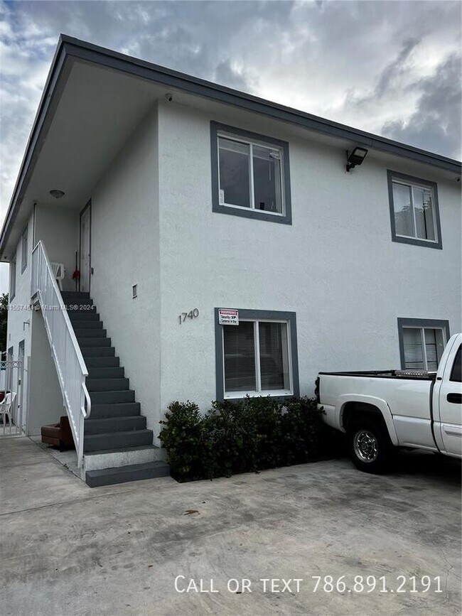 Foto del edificio - 1740 NW 64th Street 2, Miami, FL 33147  (U...