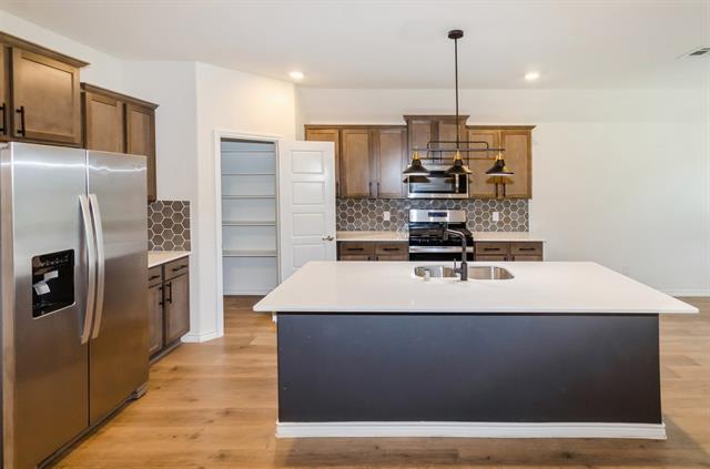 Foto del edificio - 781 Daybreak Ln