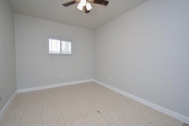 Building Photo - 2117 Thonig Rd