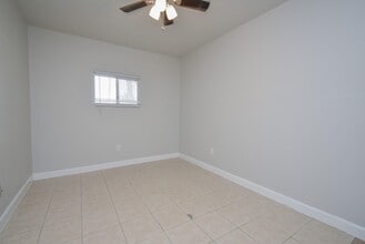 Building Photo - 2117 Thonig Rd