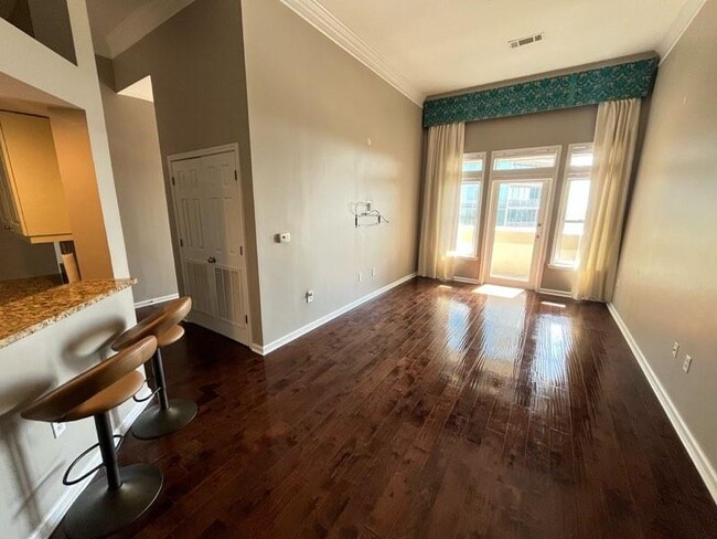 Foto del edificio - 3334 Peachtree Rd NE