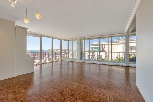 Photo - 1333 Jones St Apartment