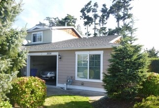 Building Photo - 1664 Stremler Dr