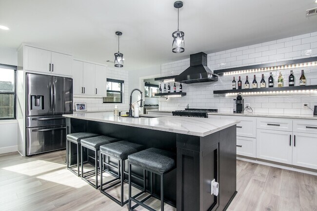 Foto del edificio - 712 Clarence St