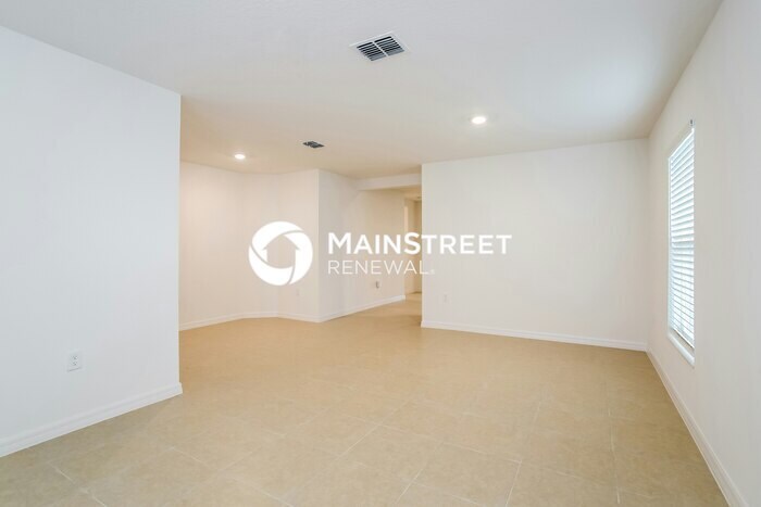 Foto principal - 4 Bedroom Pet-Friendly Home in Mascotte, F...