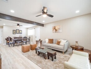 Building Photo - 8314 Bowling Green Dr