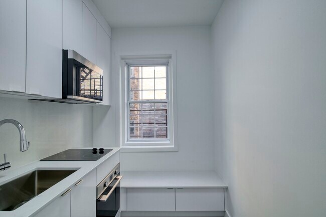 Photo du bâtiment - 2060 Rue du Fort