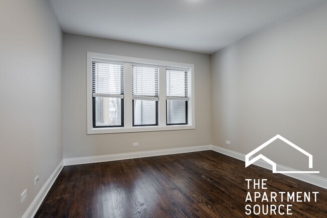 Foto del edificio - 2228 N Sawyer Ave