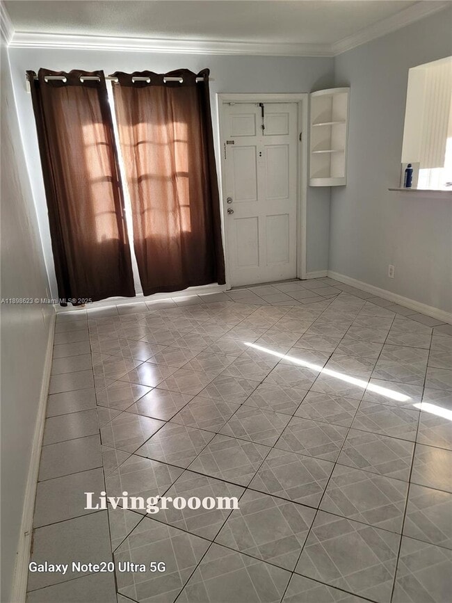 Building Photo - 2219 Polk St