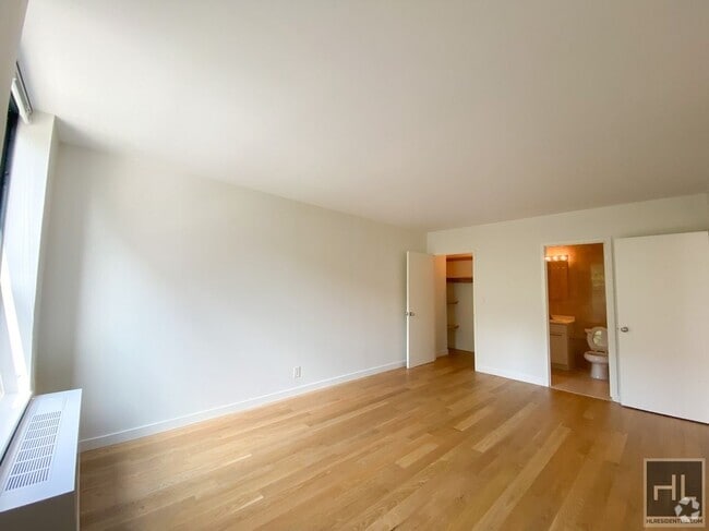 Building Photo - West 87th Street