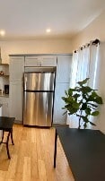 Building Photo - 823 Gower St