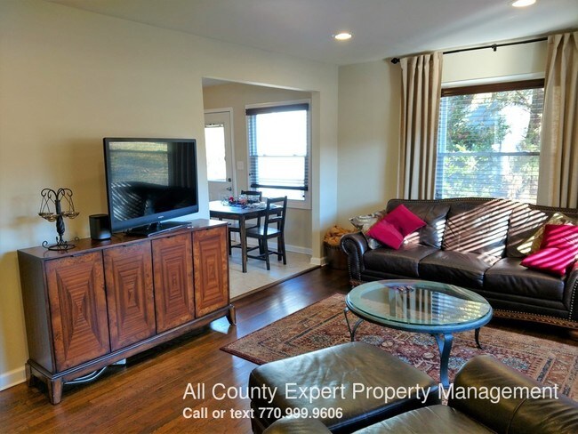 Foto del edificio - 916 Zion Cir