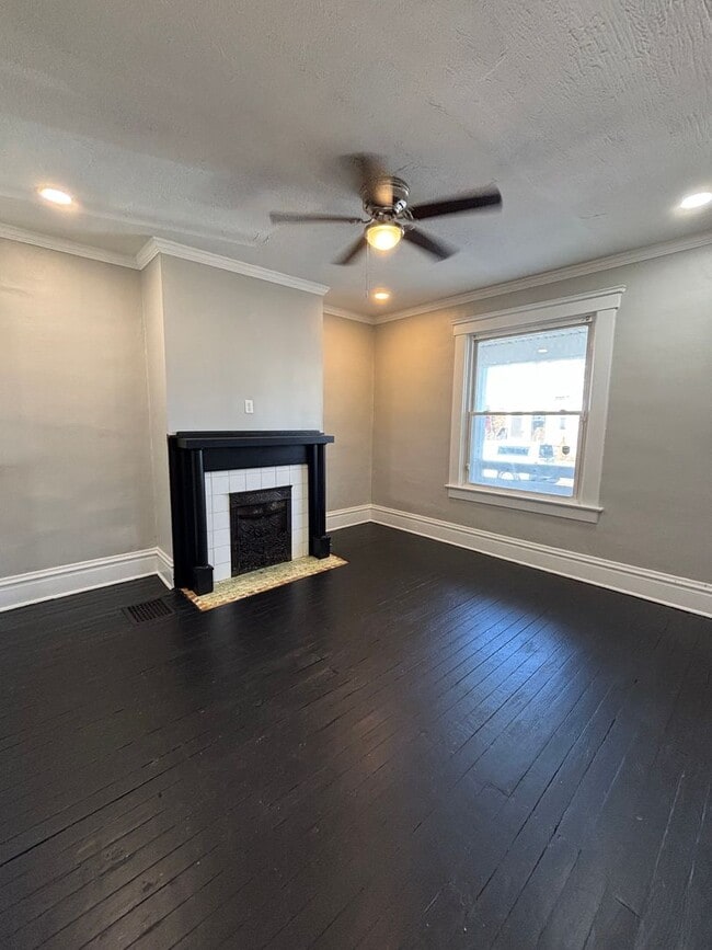 Building Photo - 4 Bedroom in Southern Orchards