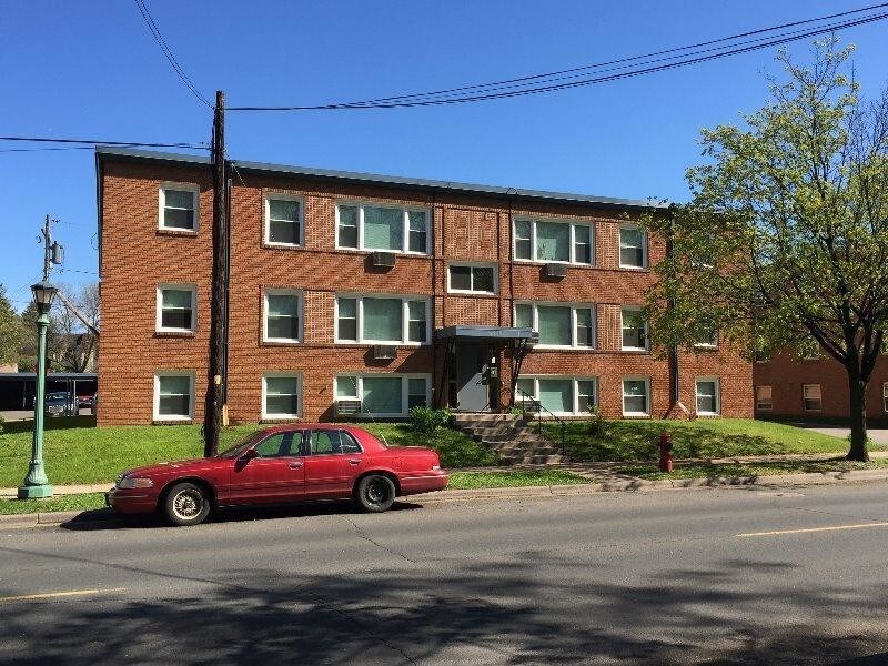 Foto principal - 1 bdrm on 3rd floor