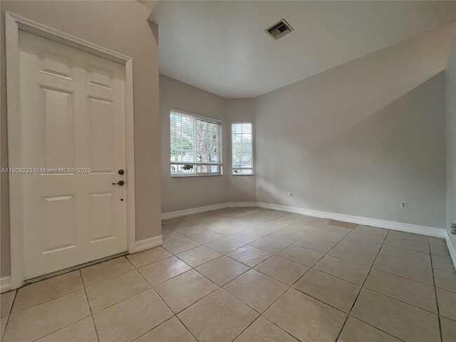 Foto del edificio - 1975 NW 100th Way