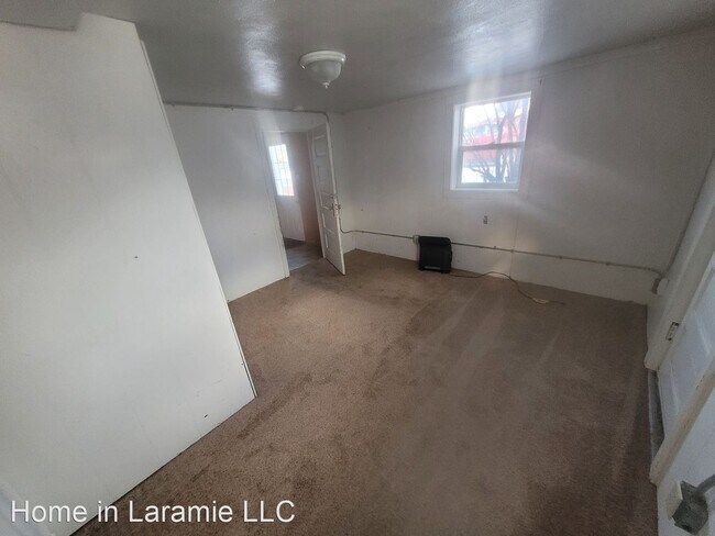 Building Photo - 2 br, 1 bath House - 604 Gibbon