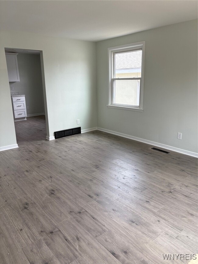 Building Photo - 482 Ridge St