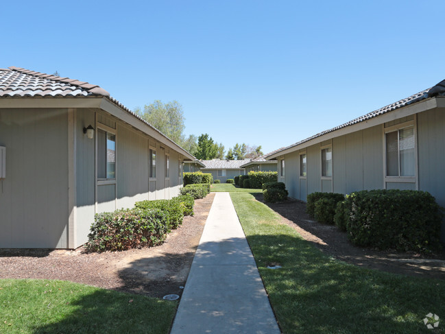 Pista para correr - Sandpiper Point Apartments