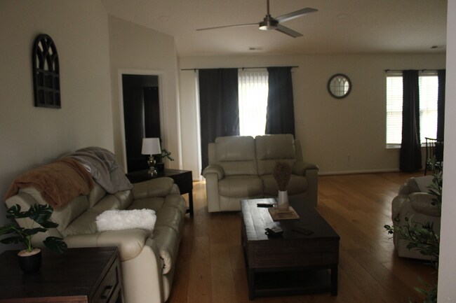 Foto del edificio - 1207 Wyngate Dr