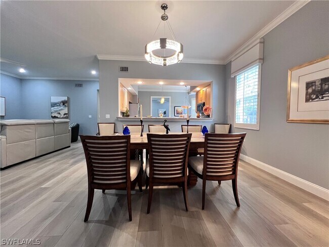 Foto del edificio - 817 Regency Reserve Cir