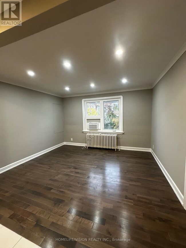 Building Photo - 238 Glebemount Ave