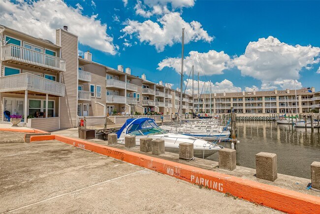 Foto del edificio - 10 Mariner Village Dr