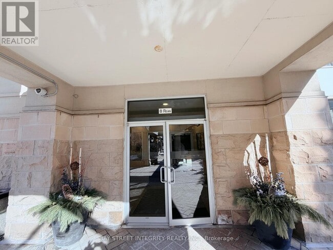 Building Photo - 8 Rean Dr