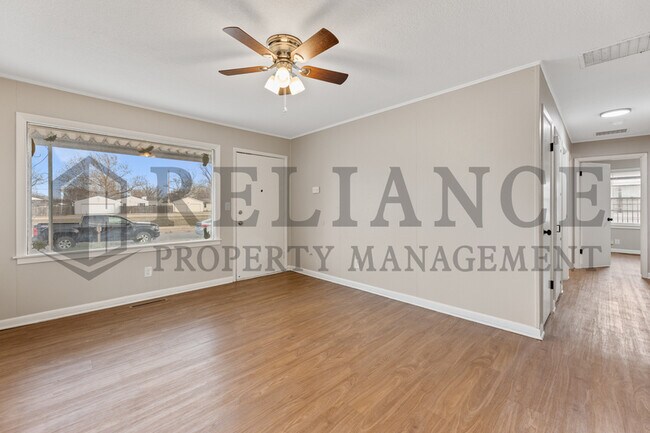 Foto del edificio - 3419 S Glenn Ave