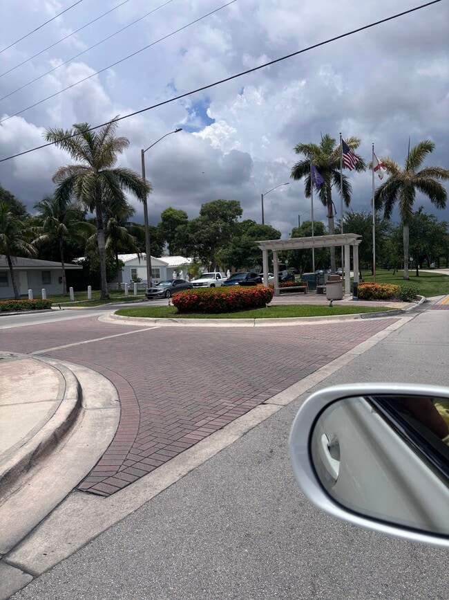 Foto del edificio - 2243 NE 172nd St