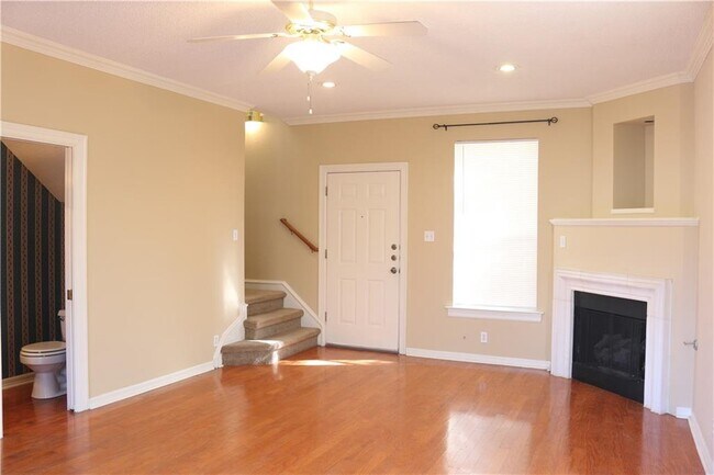 Foto del edificio - 8408 Siskin Cove
