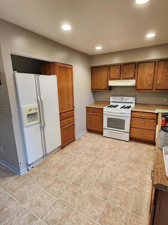 Foto del edificio - 5000 Willow Ln