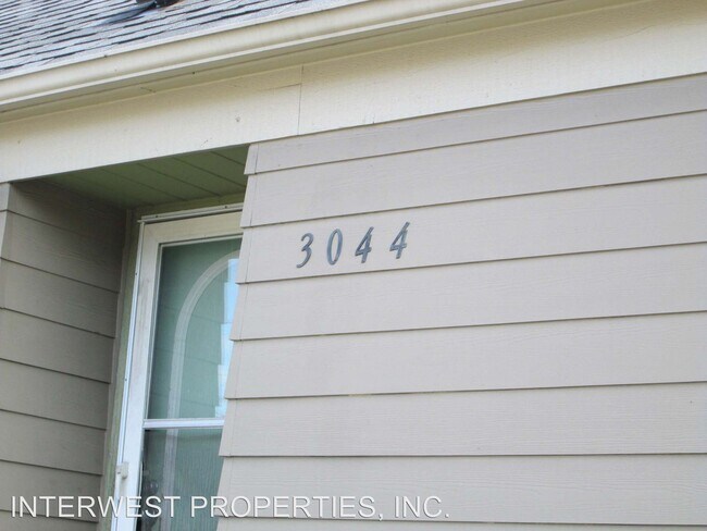 Foto del edificio - 3 br, 1 bath House - 3044 SE 122ND AVE