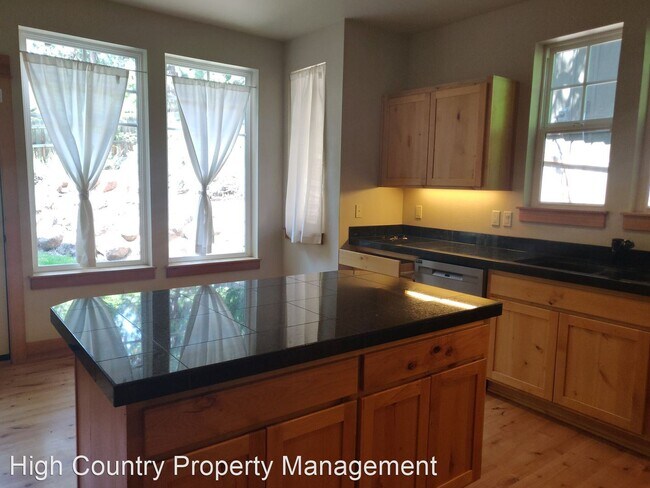 Foto del edificio - 3 br, 2.5 bath House - 2379 NW Labiche