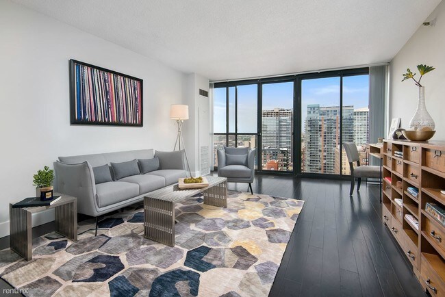 Foto del edificio - 1 br, 1 bath  - 797 S State #2810