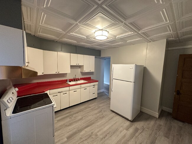 Foto del edificio - 125 W 2nd St