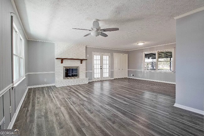 Building Photo - 96 Poplar Rd